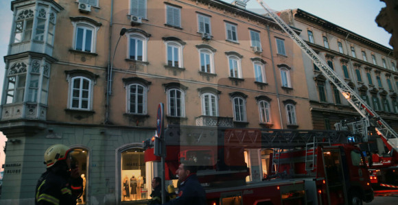 Ријека: Пожар у центру, у поткровљу зграде нађено тијело