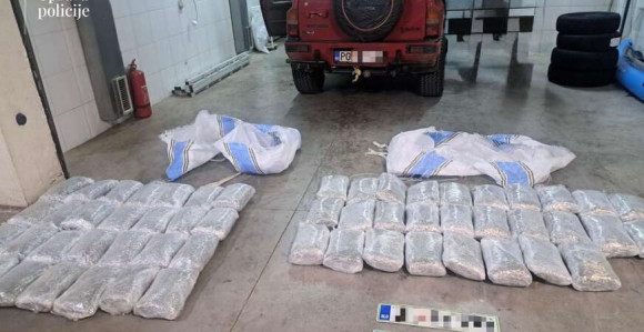 Crna Gora: Uhapšen bivši policajac sa 60kg marihuane