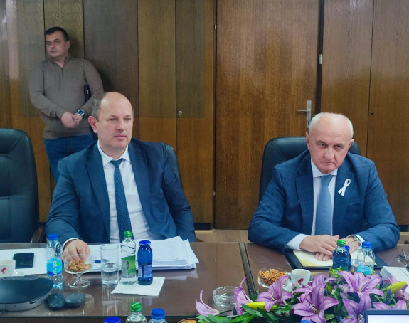 Zašto Đokić bježi od odgovora kao kiša oko Kragujevca