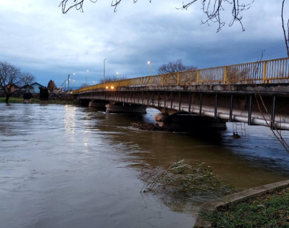 Danas oblačno vrijeme sa kišom, na planinama snijeg