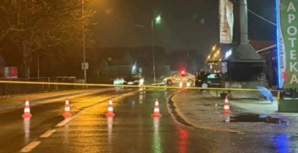 Pješak preminuo nakon što su ga udarila dva automobila