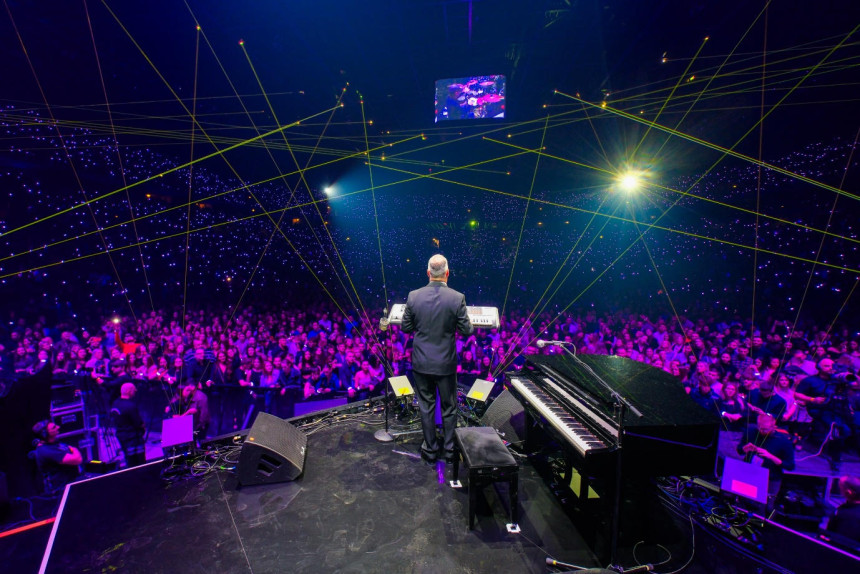 Zagreb: Saša Matić napravio spektakl u prepunoj Areni