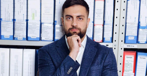 Cvjeta biznis za firmu Karanovog sina