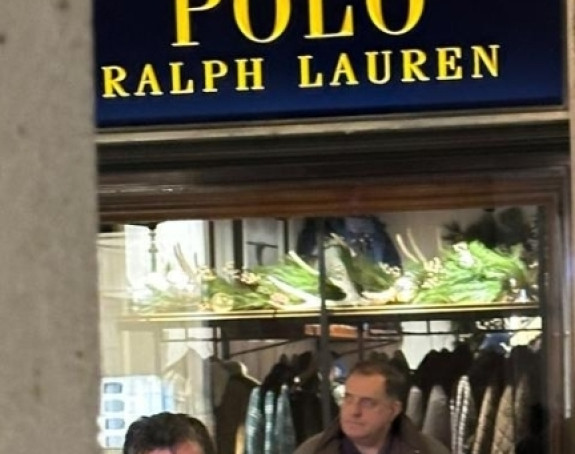 Dodik boravio u Rimu, snimljen s kesama u ruci