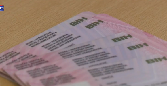 IDDEEA dobila novac za tablice i lična dokumenta