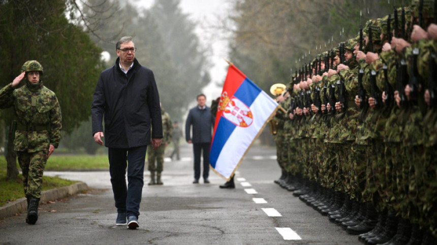 Učinićemo sve da vojska bude snažna i da čuva mir