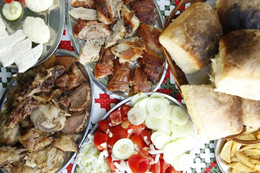 Koliko se 'protežemo' za vaskršnju trpezu?