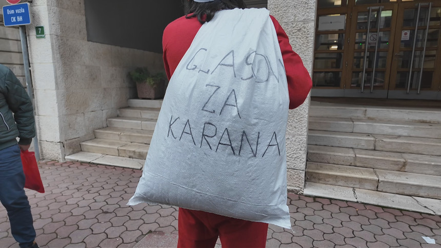 “Deda Mraz” CIK-u donio džak glasova za dječaka Sinišu