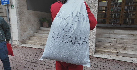 “Deda Mraz” CIK-u donio džak glasova za dječaka Sinišu
