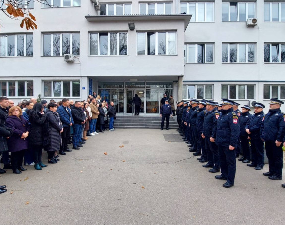 PU Prijedor: Kolege odale poštovanje ubijenom Bašiću