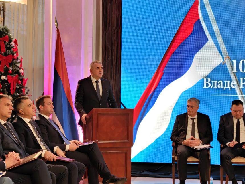 Минић: Влада није партијска него сваког грађанина