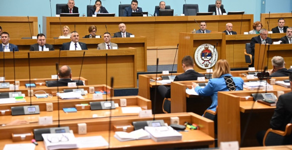 Наставак сједнице: НСРС о Закону о доприносима