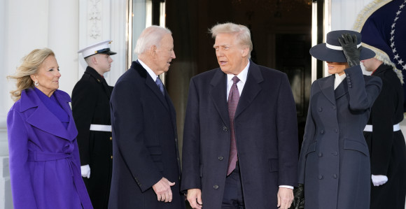 Трамп критиковао Бајдена: Оставио је хаос иза себе