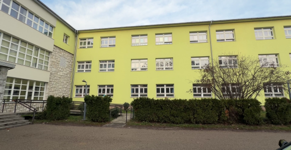 Дојава о бомби у више основних и средњих школа у Српској, ево шта пише у пријетећем мејлу