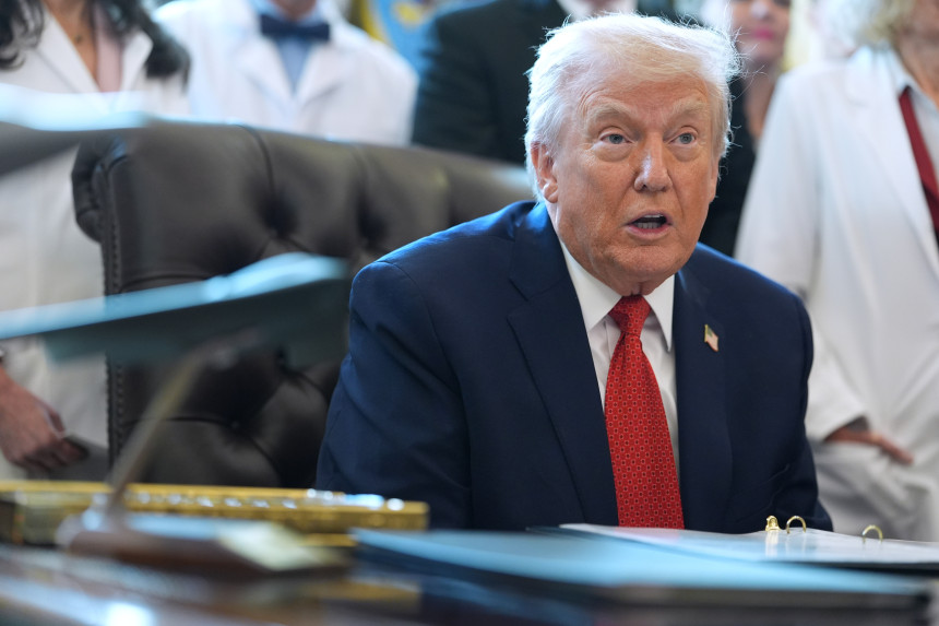 Трамп одобрио војни буџет већи од 900 милијарди долара