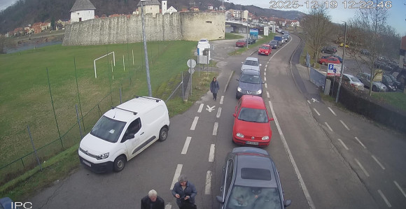 Praznici stižu, a sa njima i gužve na graničnim prelazima