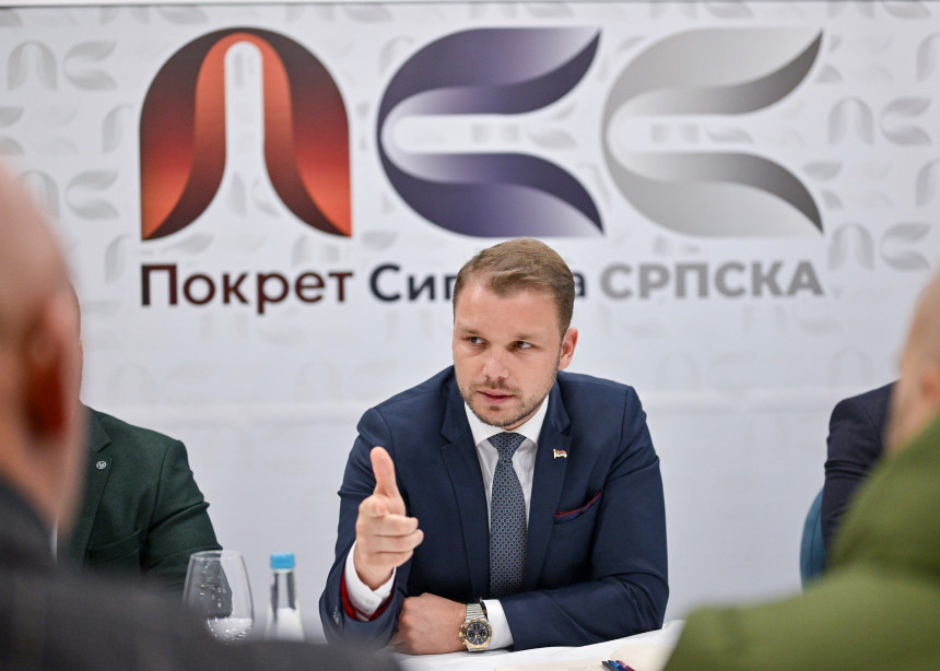 Poruka Dodiku: Vješto se krijete iza naroda, kad vam zatreba!