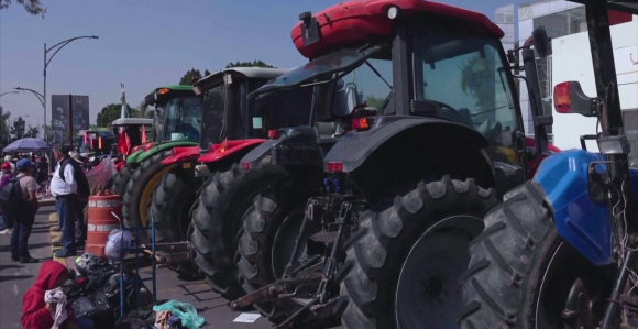 Poljoprivrednici ne odustaju od protesta ni tokom praznika