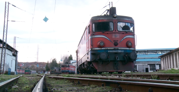 "Vlast uništava javna preduzeća da bi imovinu rasprodali tajkunima"