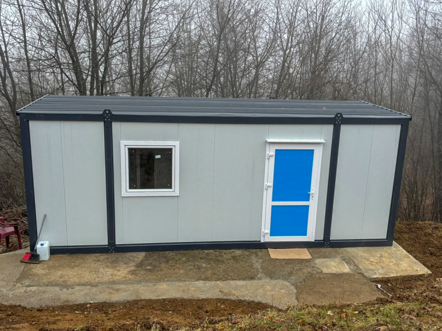 Igor Janković dobio opremljen stambeni kontejner