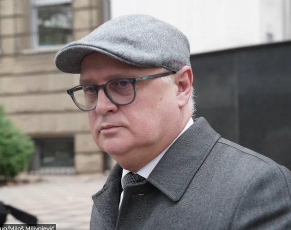 Obustavljen krivični postupak protiv Vesića i ostalih