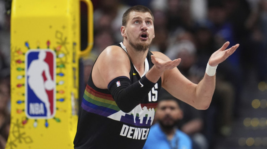 Jokić ubacio 56 poena uz 16 skokova i 15 asistencija