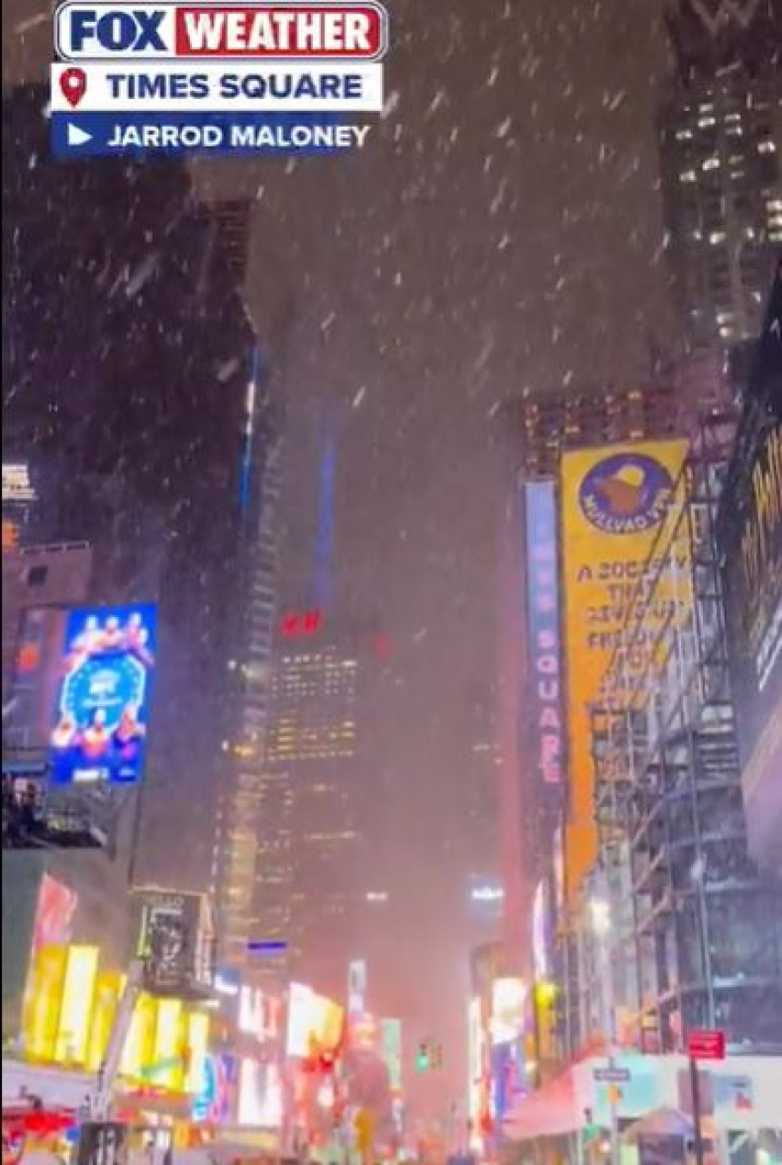 Otkazano više od 1.000 letova zbog snijega u Americi