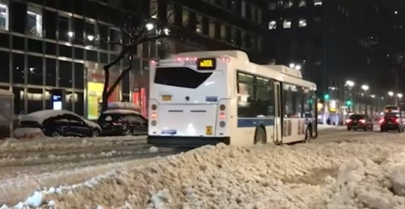 Zimska oluja, snijeg i led, zahvatili Njujork i Nju Džersi