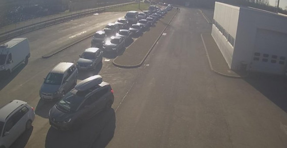 Duge kolone vozila na GP Gradiška i Gradina