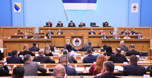 Ova godina izgubljena: Umjesto reformama i životnim pitanjima režim se bavio opstankom na vlasti