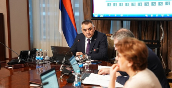 Економисти упозоравају: Дуг је зао друг! (ВИДЕО)