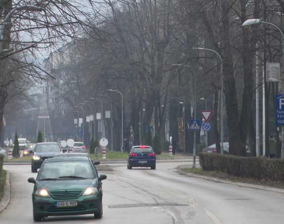 Danas sunčano i hladno, oprez zbog poledice
