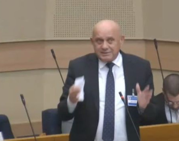 Režim u strahu od najave ponavljanja izbora u Srpskoj