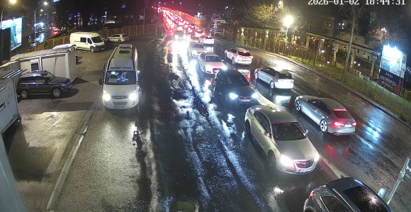 AMS RS: Duge kolone vozila na više graničnih prelaza