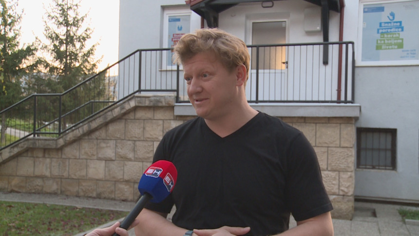 "...majka mi je umrla na porođaju, otac malo kasnije"