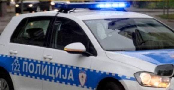 Derventa: Vozilo sletjelo sa puta, poginuo vozač