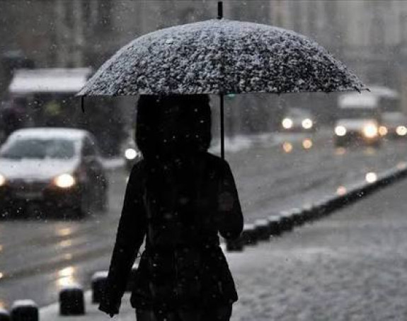 U većini krajeva snijeg, pljuskovi u Hercegovini