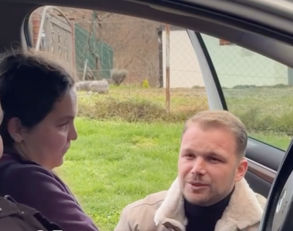 Stanivuković poklonio automobil djevojci koja je doživjela udes (VIDEO)
