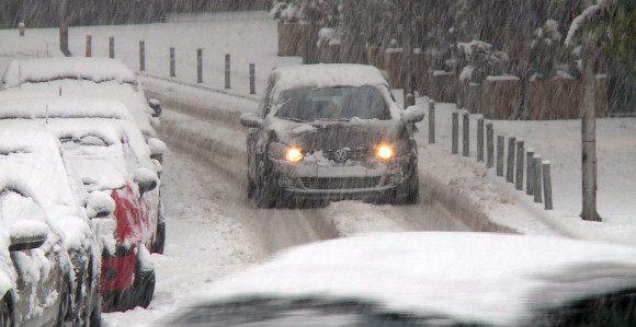 Обустављен саобраћај за теретна возила на путу Зворник-Тузла