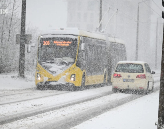 Snijeg pada širom BiH: Očekuje se nastavak padavina