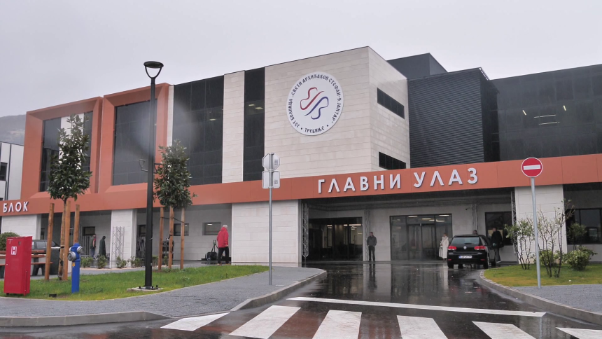 Vučić prisustvuje otvaranju nove bolnice u Trebinju (UŽIVO)