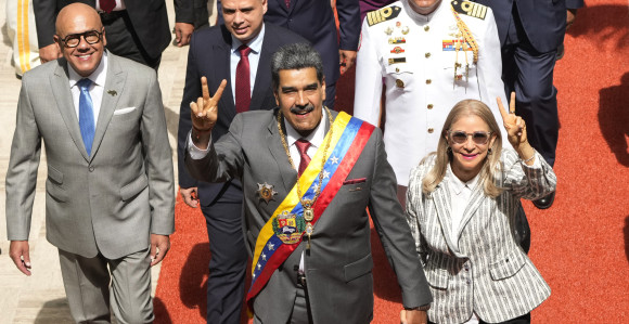 Formirana komisija za oslobađanje Madura i njegove supruge