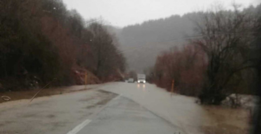 I dalje u prekidu saobraćaj Gacko - Nevesinje