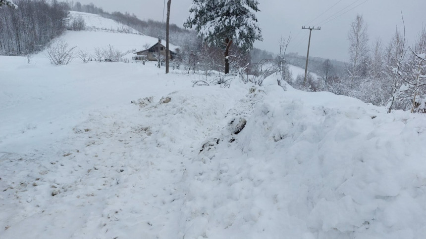 I pojedina sela u Ugljeviku bez električne energije