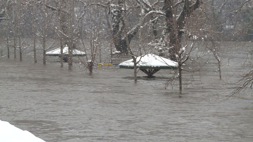 Vanredno stanje: Zvornik bez vode, problemi sa strujom