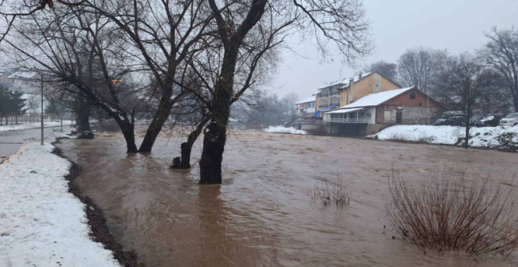 Vanredna situacija i u Foči zbog rasta vodostaja Drine