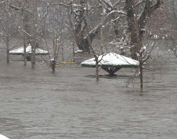 Ванредно стање: Зворник без воде, проблеми са струјом