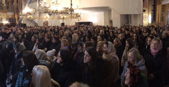 Božić praznik nade, porodice i zajedništva