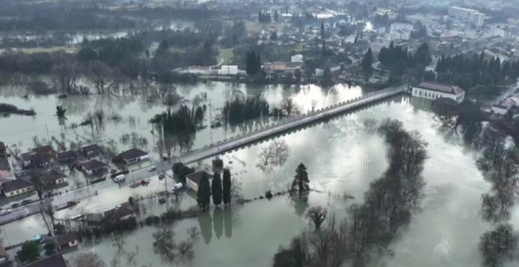 CG: Poplavljeno 30 kuća, evakuisano 12 porodica