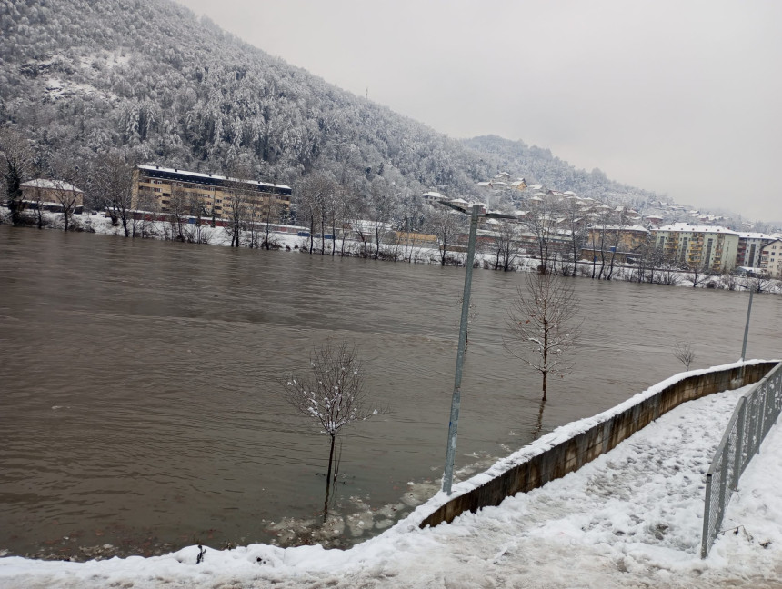 Nakon četiri dana dio Zvornika ponovo dobio vodu